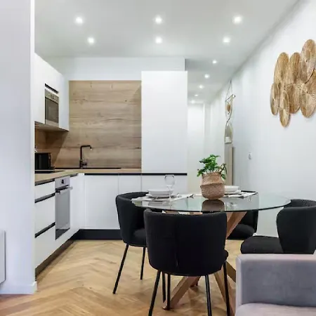 Carre Dor Design Confort And Centralite Apartament *