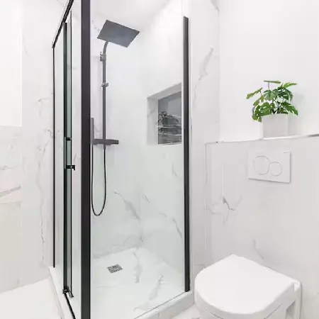 Carre Dor Design Confort And Centralite Apartament