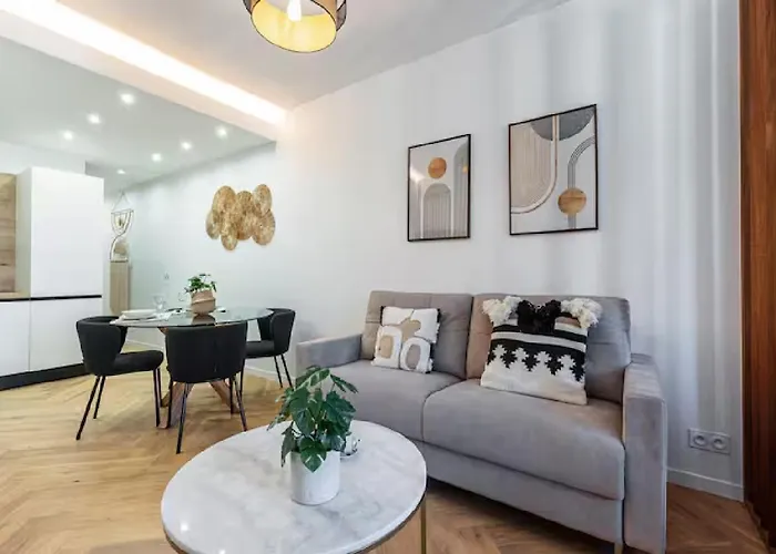 Carre Dor Design Confort And Centralite 尼斯